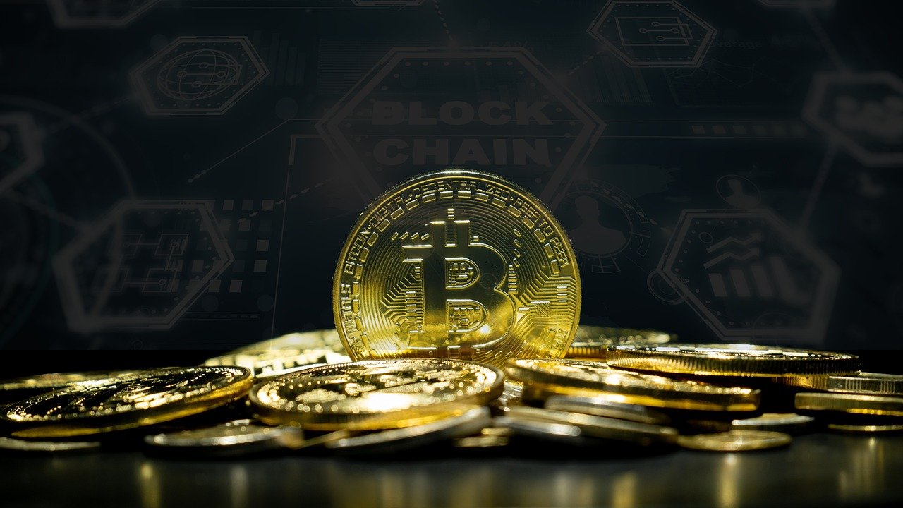 Bitcoin e criptomoedas: o que você precisa saber antes de investir